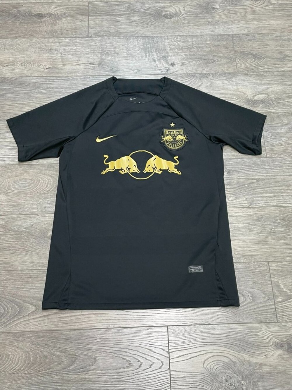 Nike Red Bull Salzburg Black/Gold Soccer Jersey Size Medium BABE #18 Gorpcore Ki